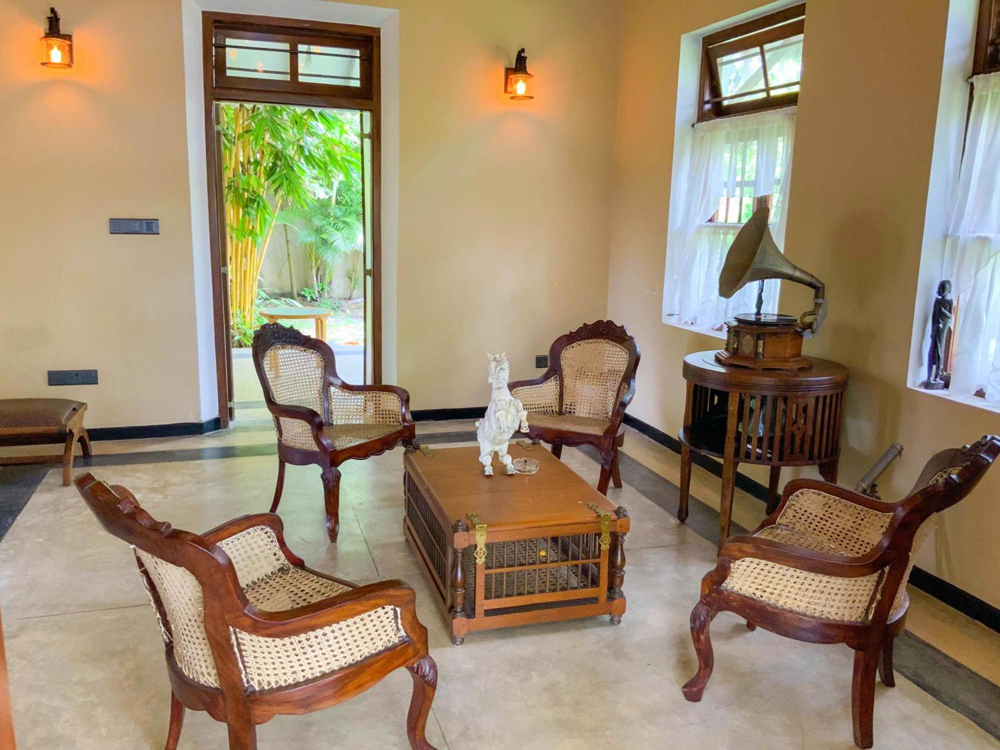 Headman House Antique Villa - A Seaside Royal Stay Ahangama Luaran gambar