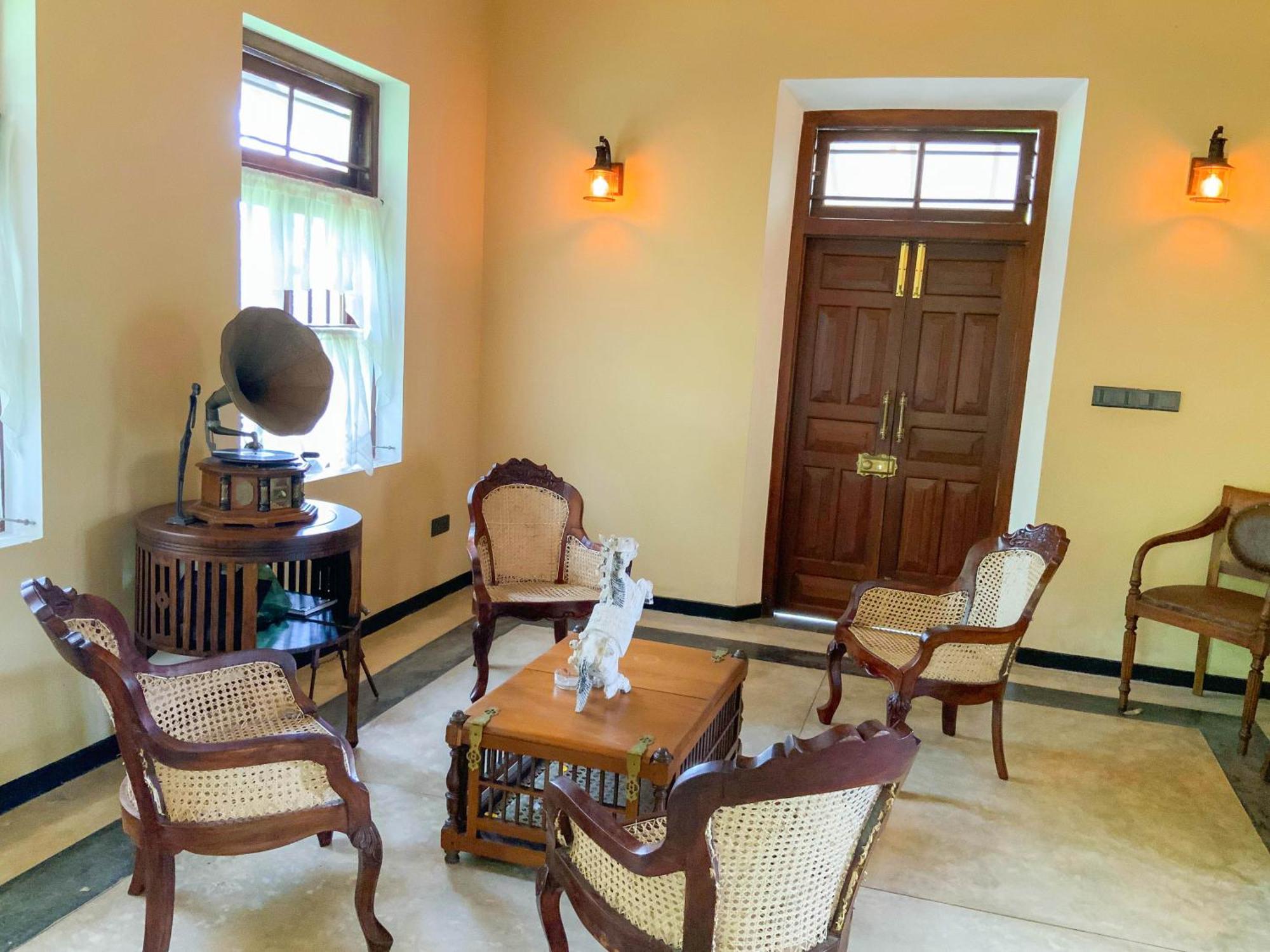 Headman House Antique Villa - A Seaside Royal Stay Ahangama Luaran gambar